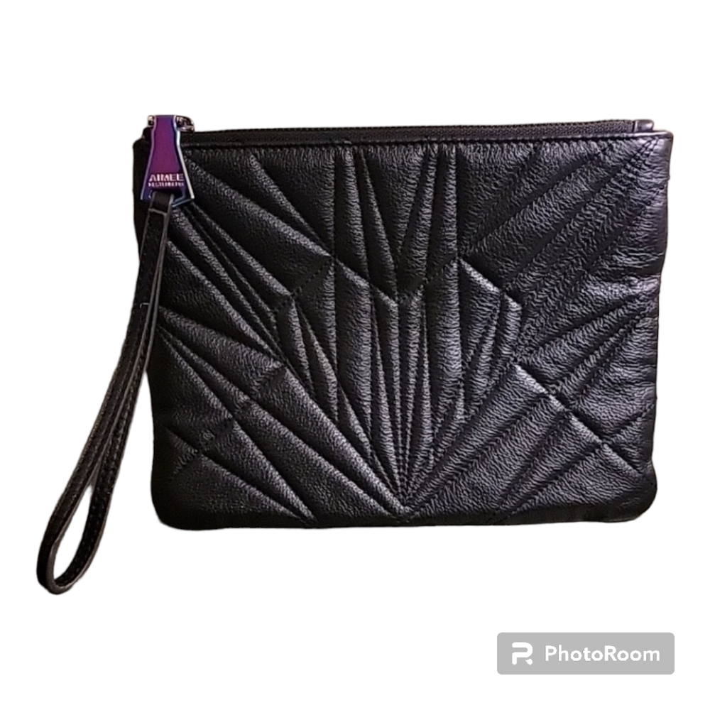 AIMEE KESTENBERG - IT’S A LOVE THING CLUTCH - EUC